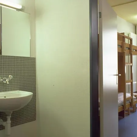 Youth - Private Hostal Zúrich