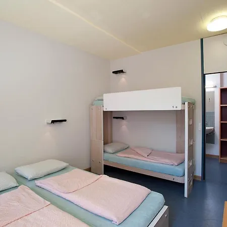 Youth - Private Hostal Zúrich